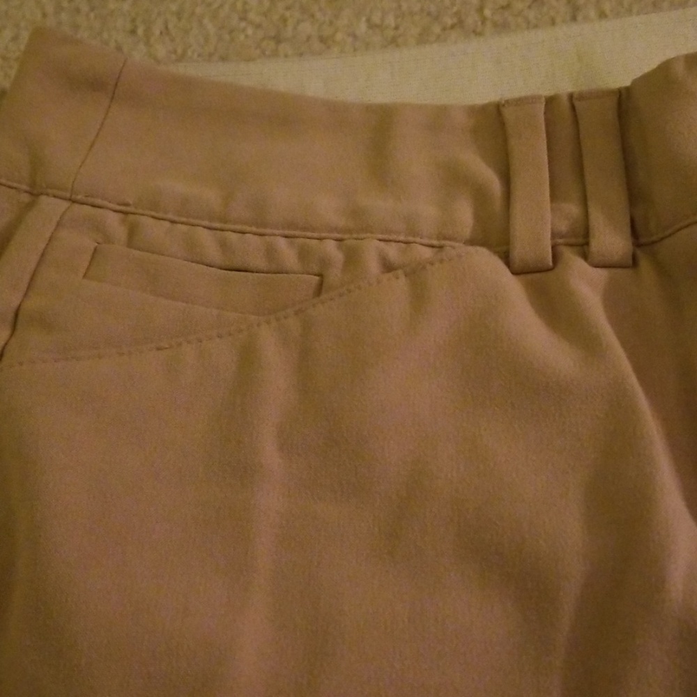 Beige/tan trousers